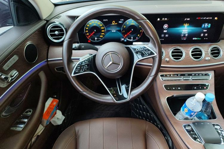 Used Mercedes-Benz E-Class 2023 Updated E 300 L Fashion Edition Steering Wheel