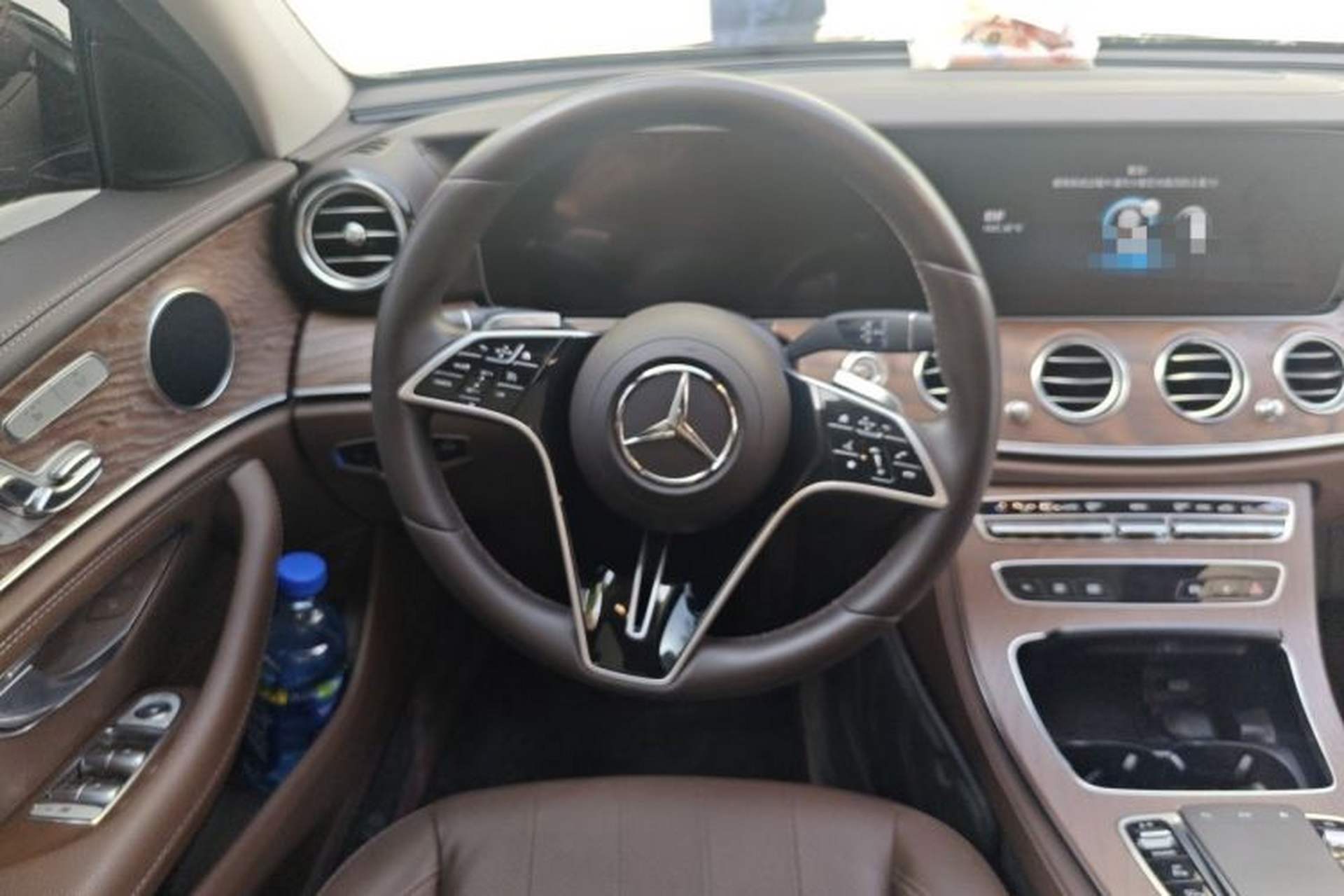 Used Mercedes-Benz E-Class 2023 Updated E 300 L Fashion Edition Steering Wheel