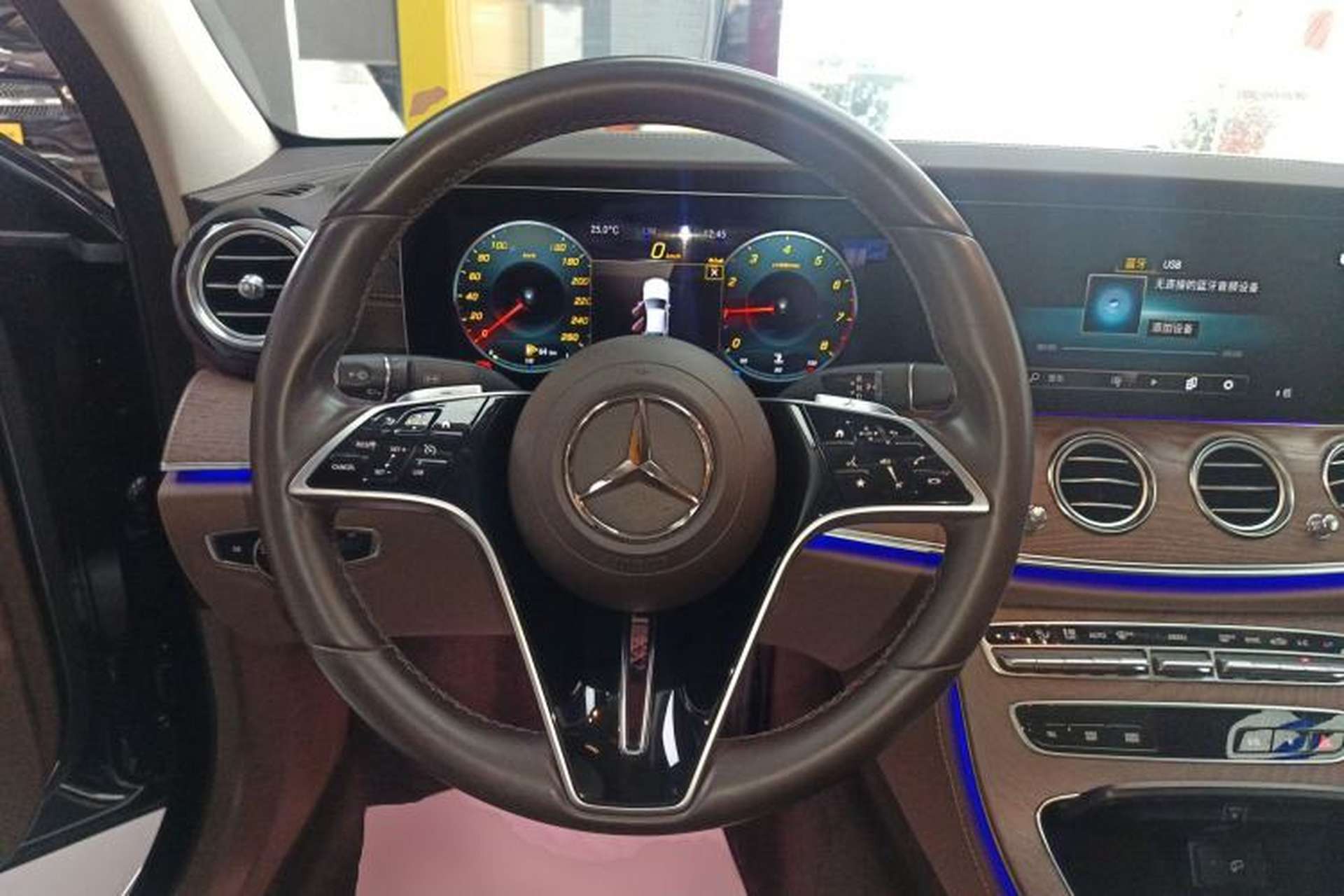 Used Mercedes-Benz E-Class 2023 Facelift E 260 L Steering Wheel