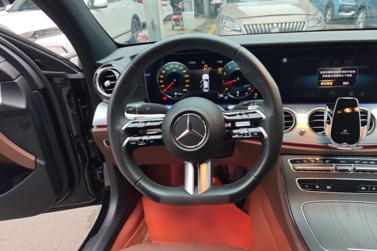 Used Mercedes-Benz E-Class 2023 Restyled E 300 L Sport Luxury Edition Steering Wheel