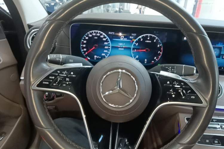 Used Mercedes-Benz E-Class 2023 E 300 L Luxury Model Steering Wheel