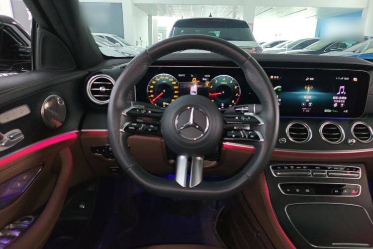 Used Mercedes-Benz E-Class 2023 Restyled E 300 L Sporty and Stylish Edition Steering Wheel