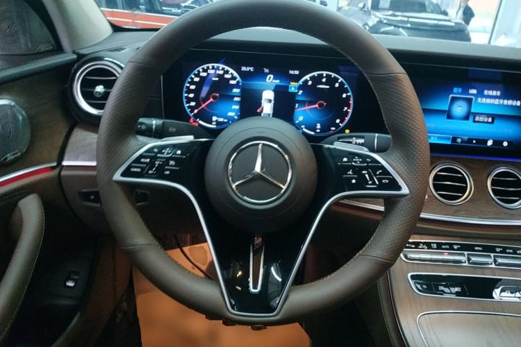 Used Mercedes-Benz E-Class 2023 E 260 L Steering Wheel