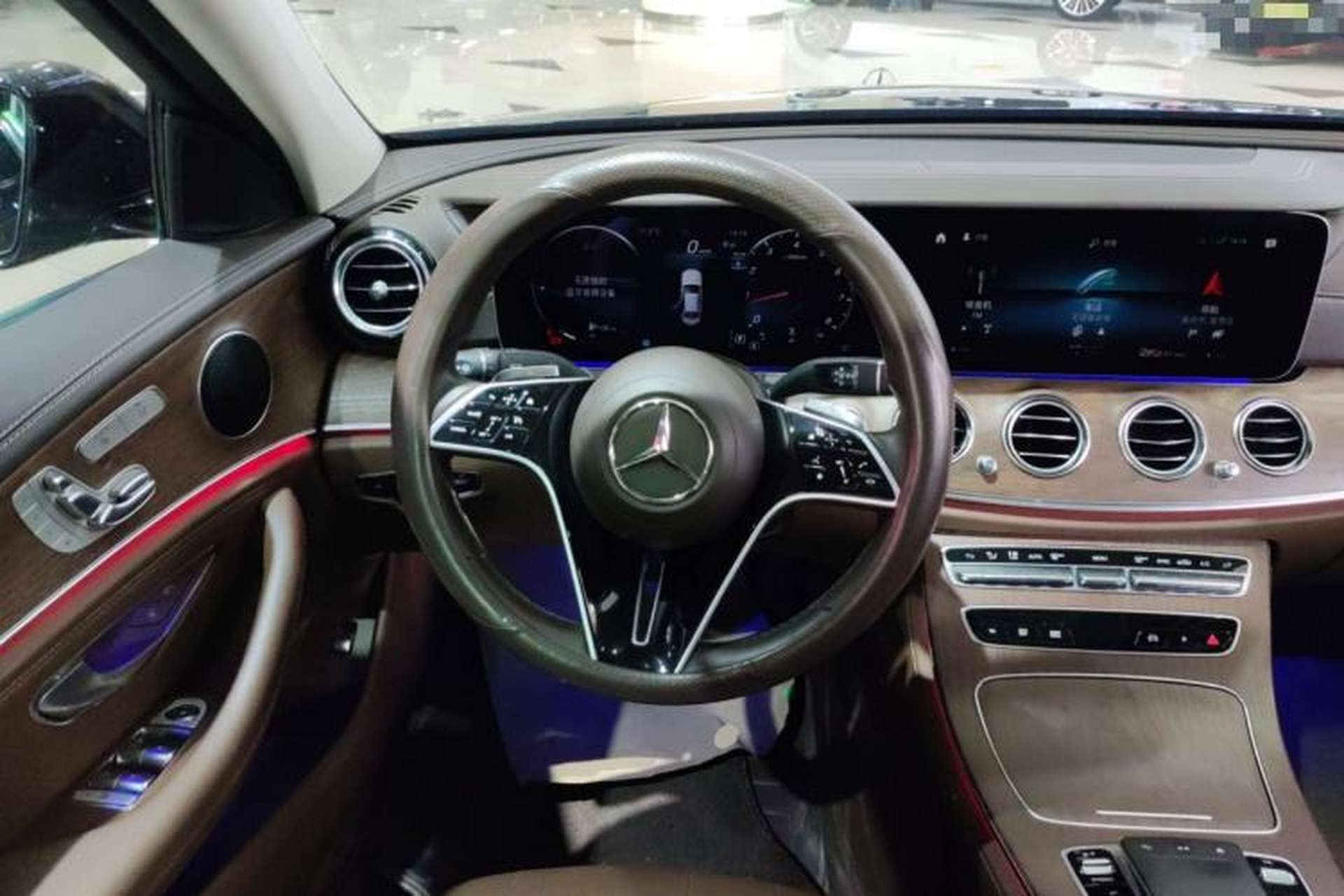 Used Mercedes-Benz E-Class 2023 Updated E 300 L Fashion Edition Steering Wheel