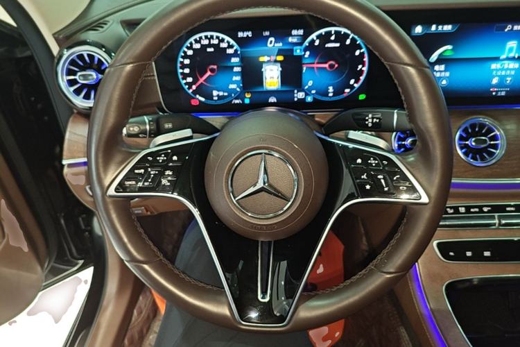 Used Mercedes-Benz E-Class 2023 Updated E 300 L Luxury Edition Steering Wheel