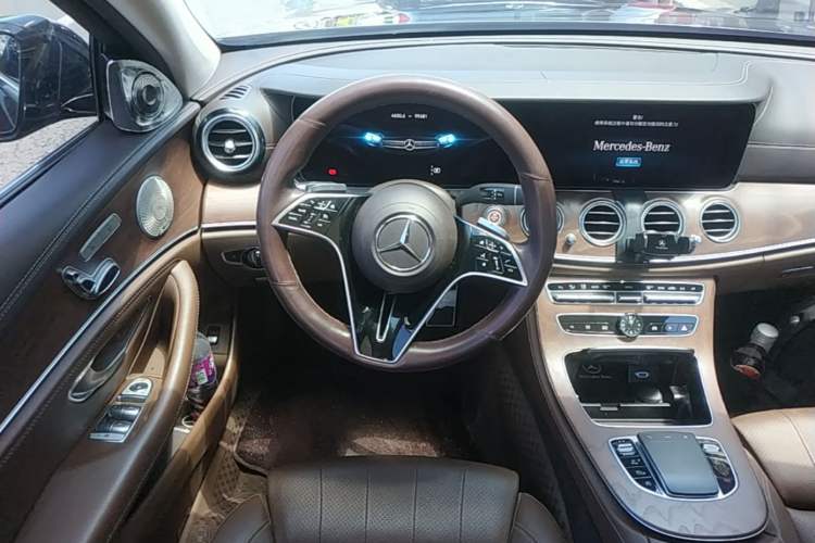 Used Mercedes-Benz E-Class 2023 E 260 L Steering Wheel