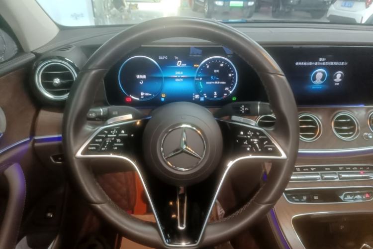 Used Mercedes-Benz E-Class 2023 E 260 L Steering Wheel