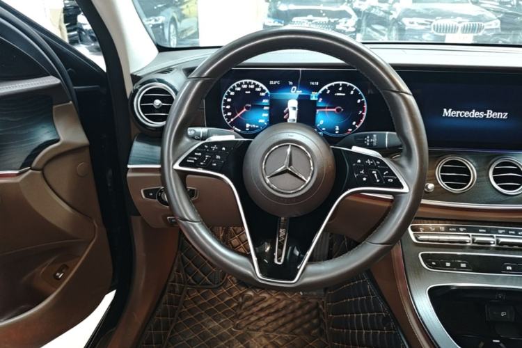 Used Mercedes-Benz E-Class 2023 E 260 L Steering Wheel