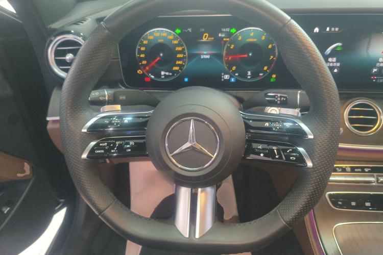 Used Mercedes-Benz E-Class 2023 Restyled E 300 L Sporty and Stylish Edition Steering Wheel