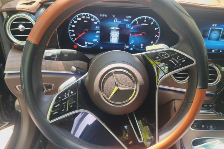 Used Mercedes-Benz E-Class 2023 E 300 L Stylish Model Steering Wheel