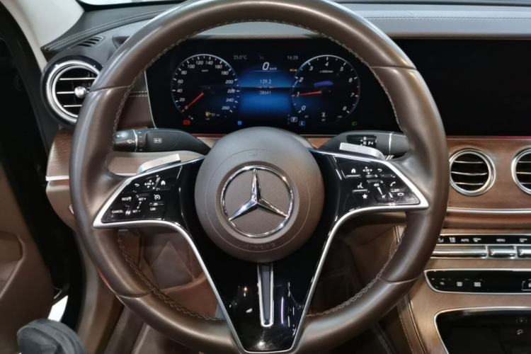 Used Mercedes-Benz E-Class 2023 E 260 L Steering Wheel