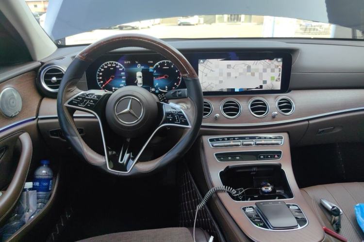Used Mercedes-Benz E-Class 2023 Updated E 300 L Luxury Edition Steering Wheel