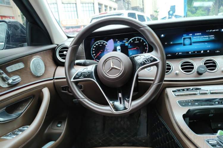 Used Mercedes-Benz E-Class 2023 E 300 L Luxury Model Steering Wheel
