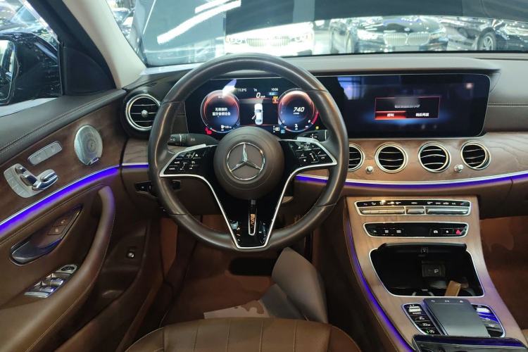 Used Mercedes-Benz E-Class 2023 Updated E 300 L Luxury Edition Steering Wheel