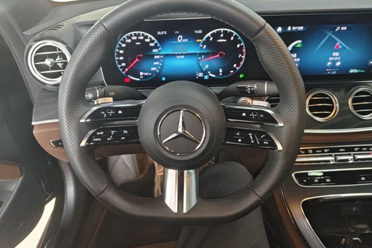 Used Mercedes-Benz E-Class 2023 Restyled E 300 L Sporty and Stylish Edition Steering Wheel