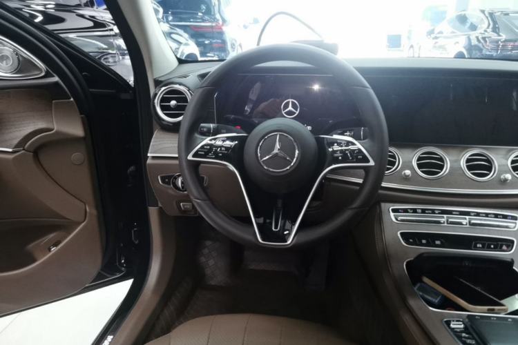 Used Mercedes-Benz E-Class 2023 E 300 L Luxury Model Steering Wheel