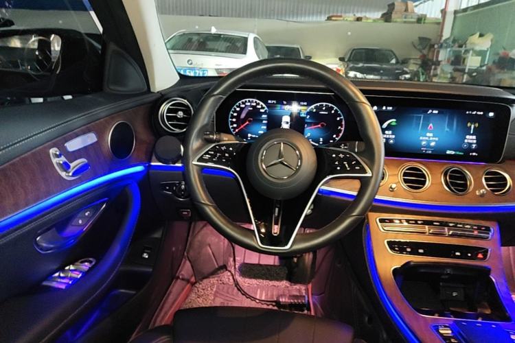 Used Mercedes-Benz E-Class 2023 E 260 L Steering Wheel