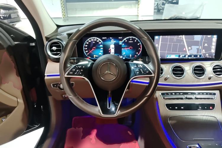 Used Mercedes-Benz E-Class 2023 E 260 L Steering Wheel