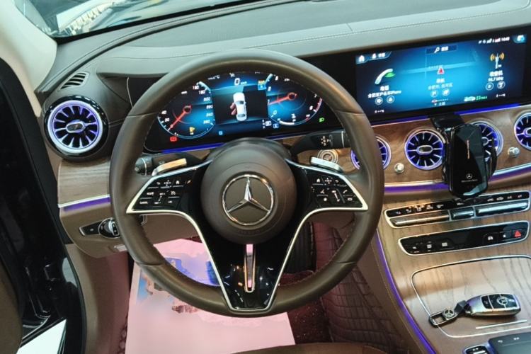 Used Mercedes-Benz E-Class 2023 Updated E 300 L Luxury Edition Steering Wheel