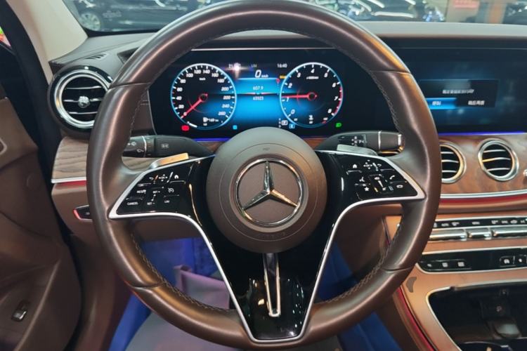Used Mercedes-Benz E-Class 2023 Facelift E 260 L 4MATIC Steering Wheel