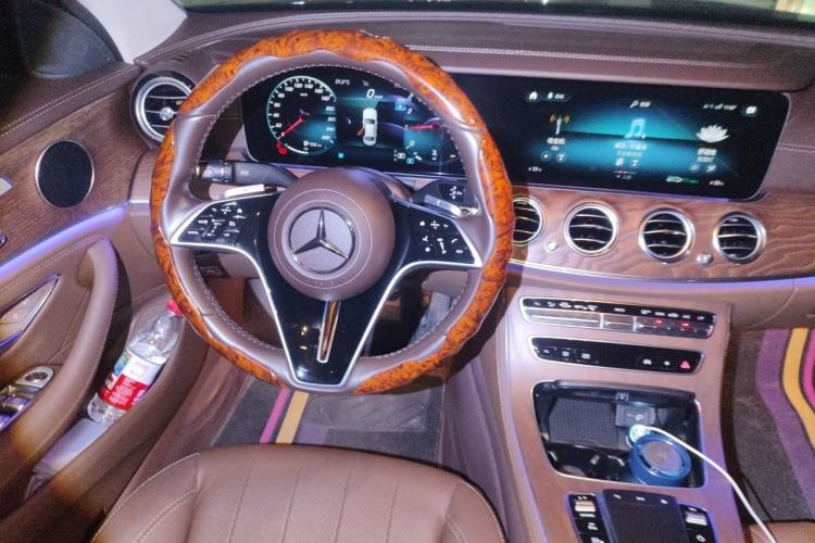 Used Mercedes-Benz E-Class 2023 Updated E 300 L Fashion Edition Steering Wheel