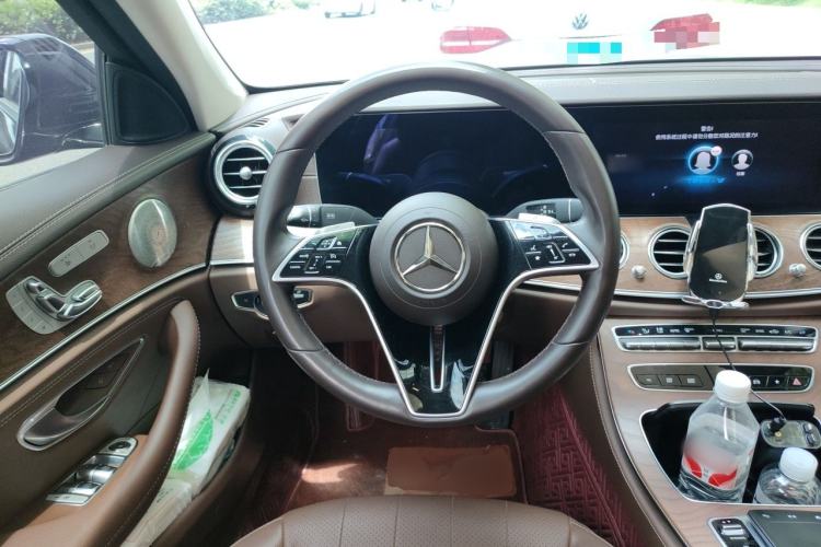 Used Mercedes-Benz E-Class 2023 Updated E 300 L Luxury Edition Steering Wheel
