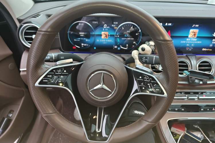 Used Mercedes-Benz E-Class 2023 Updated E 300 L Luxury Edition Steering Wheel