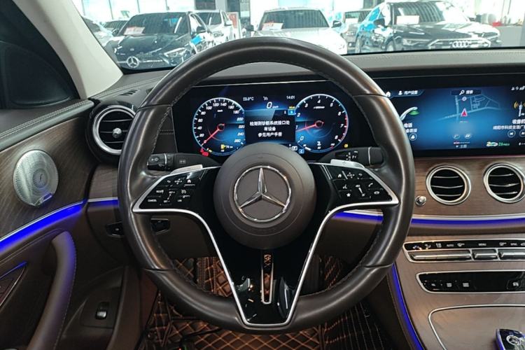 Used Mercedes-Benz E-Class 2023 Updated E 300 L Luxury Edition Steering Wheel