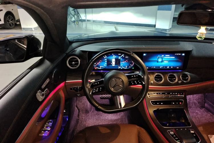Used Mercedes-Benz E-Class 2023 Restyled E 300 L Sporty and Stylish Edition Steering Wheel