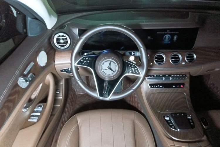 Used Mercedes-Benz E-Class 2023 E 300 L Luxury Model Steering Wheel