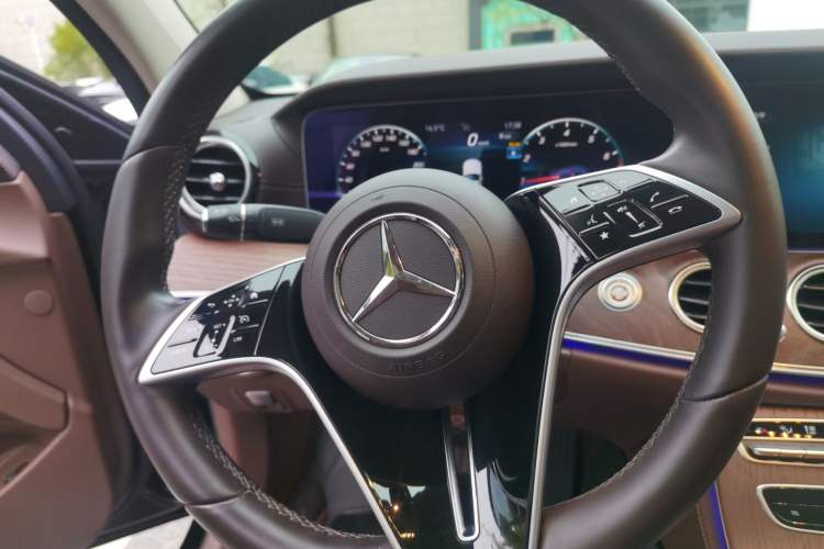 Used Mercedes-Benz E-Class 2023 E 300 L Stylish Model Steering Wheel