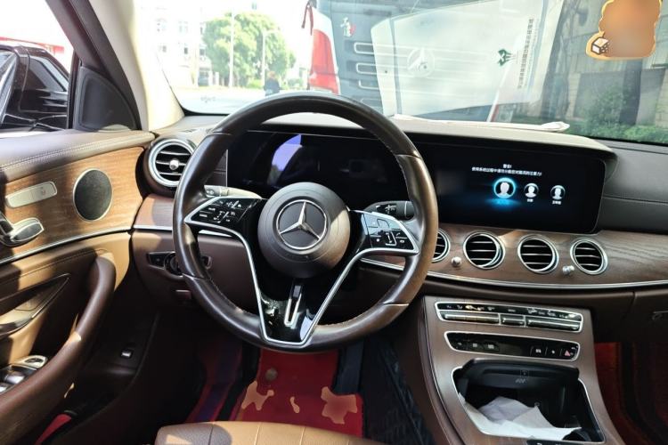 Used Mercedes-Benz E-Class 2023 E 260 L Steering Wheel