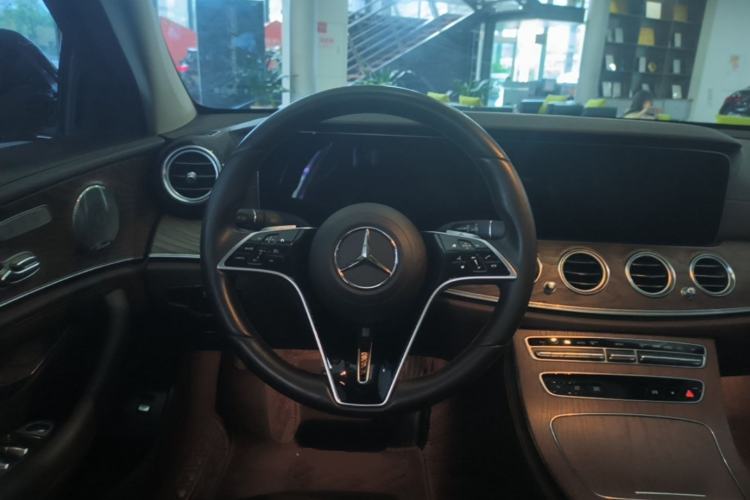 Used Mercedes-Benz E-Class 2023 E 300 L Luxury Model Steering Wheel
