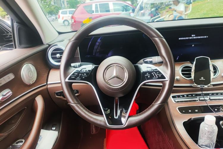 Used Mercedes-Benz E-Class 2023 Updated E 300 L Luxury Edition Steering Wheel
