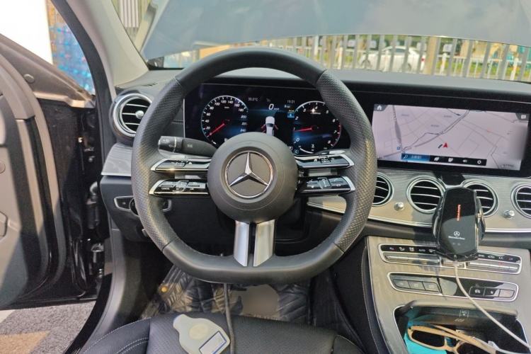 Used Mercedes-Benz E-Class 2023 Restyled E 300 L Sporty and Stylish Edition Steering Wheel