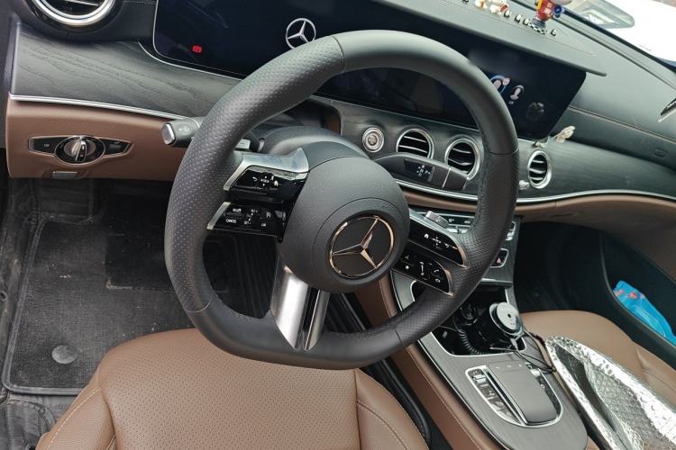 Used Mercedes-Benz E-Class 2023 Restyled E 300 L Sporty and Stylish Edition Steering Wheel