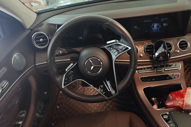 Used Mercedes-Benz E-Class 2023 E 300 L Luxury Model Steering Wheel