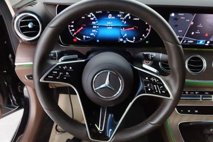 Used Mercedes-Benz E-Class 2023 Facelift E 260 L Steering Wheel