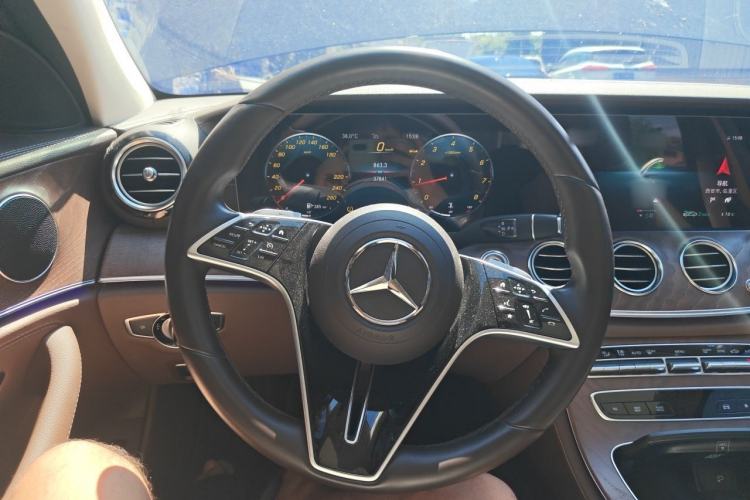 Used Mercedes-Benz E-Class 2023 Facelift E 260 L Steering Wheel