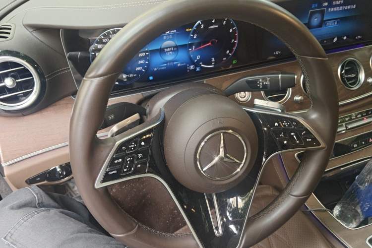 Used Mercedes-Benz E-Class 2023 E 300 L Luxury Model Steering Wheel