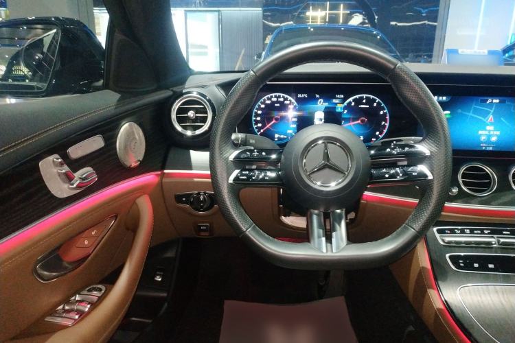 Used Mercedes-Benz E-Class 2023 Restyled E 300 L Sport Luxury Edition Steering Wheel