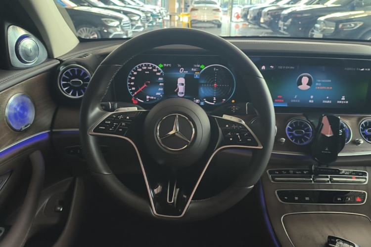 Used Mercedes-Benz E-Class 2023 Updated E 300 L Luxury Edition Steering Wheel