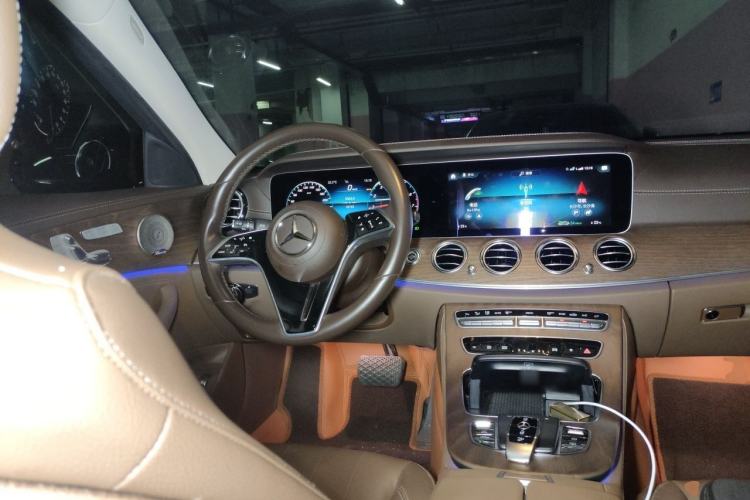 Used Mercedes-Benz E-Class 2023 E 300 L Luxury Model Steering Wheel