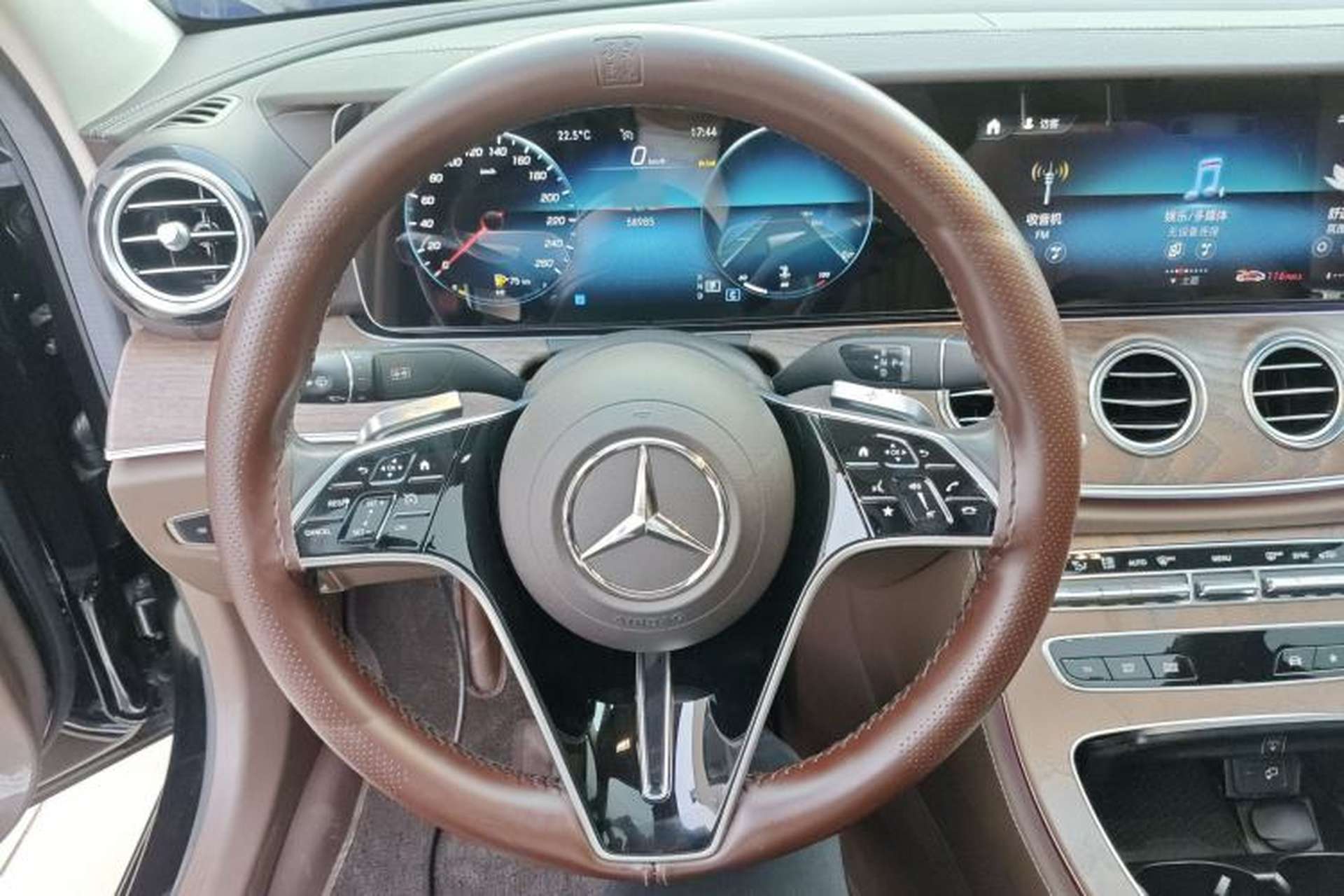 Used Mercedes-Benz E-Class 2023 E 300 L Stylish Model Steering Wheel