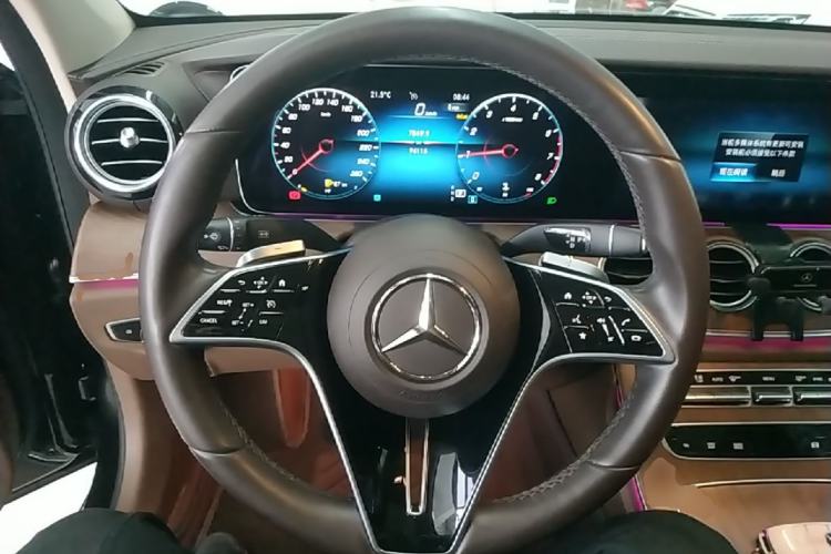 Used Mercedes-Benz E-Class 2023 Updated E 300 L Luxury Edition Steering Wheel