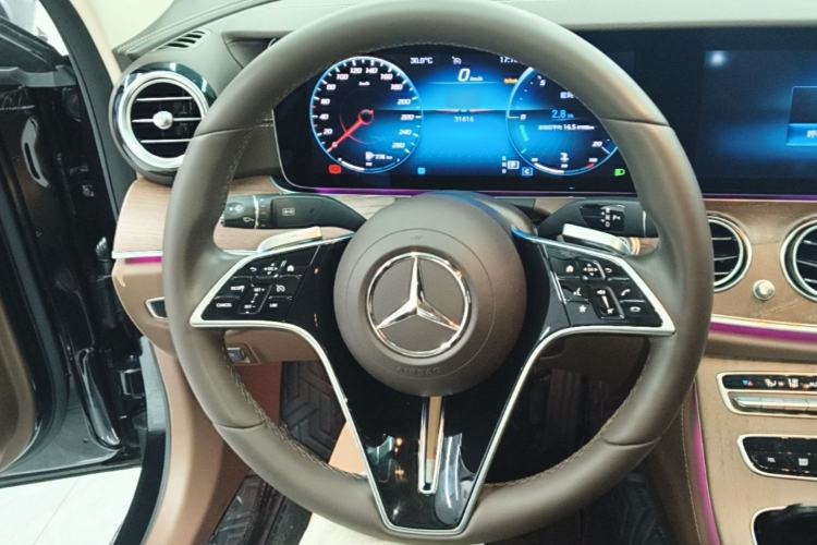 Used Mercedes-Benz E-Class 2023 Updated E 300 L Luxury Edition Steering Wheel