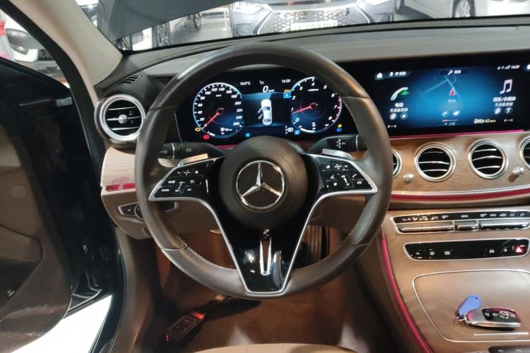 Used Mercedes-Benz E-Class 2023 E 300 L Luxury Model Steering Wheel