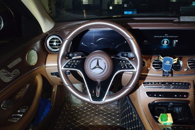 Used Mercedes-Benz E-Class 2023 Updated E 300 L Luxury Edition Steering Wheel