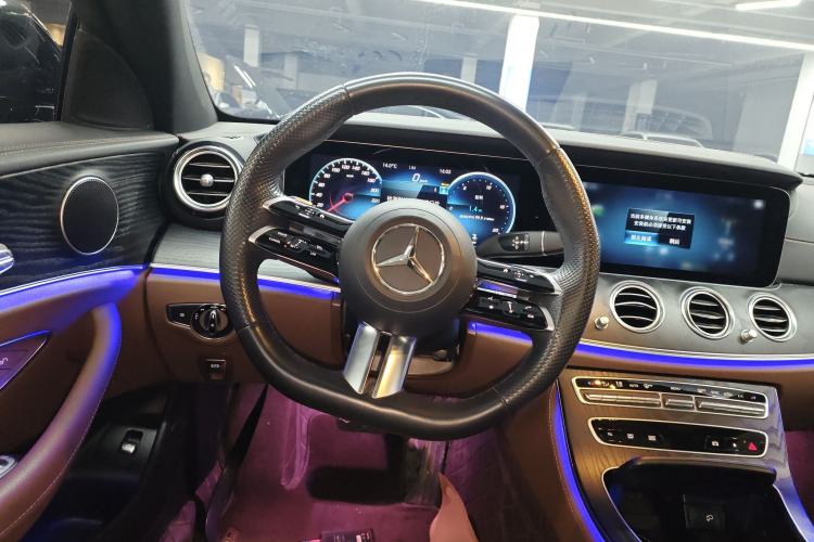 Used Mercedes-Benz E-Class 2023 E 260 Stylish Sports Edition Steering Wheel