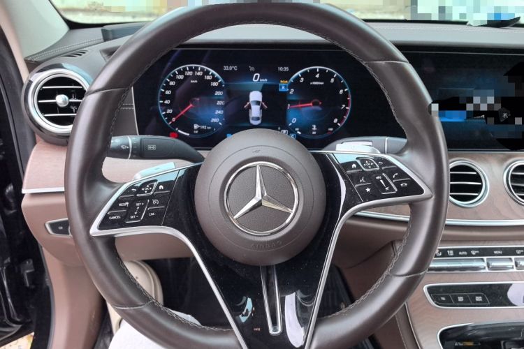 Used Mercedes-Benz E-Class 2023 Updated E 300 L Fashion Edition Steering Wheel